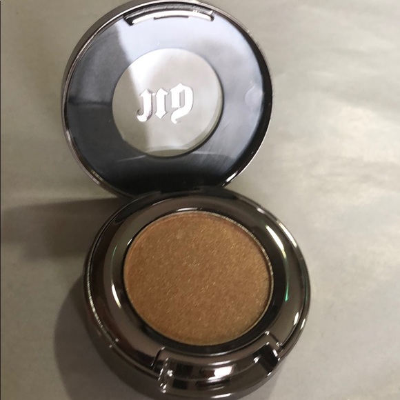 Urban Decay HTF! NWOB Vintage eyeshadow in Rust! - Picture 6 of 6